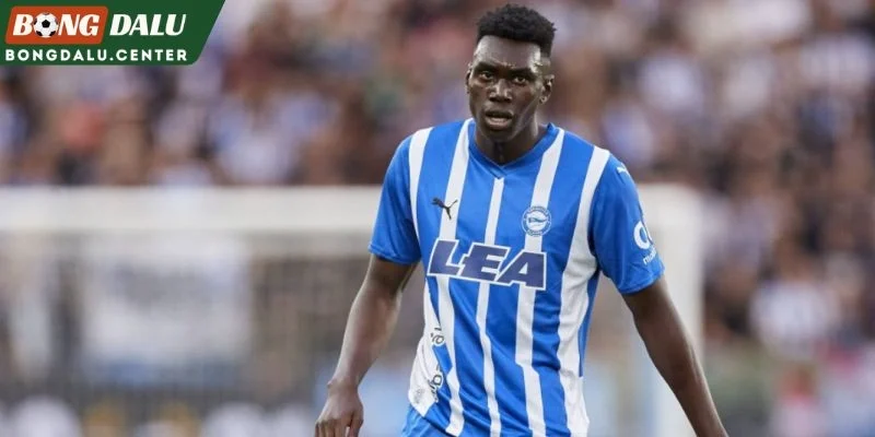Manchester United đối mặt bài toán đàm phán và tài chính