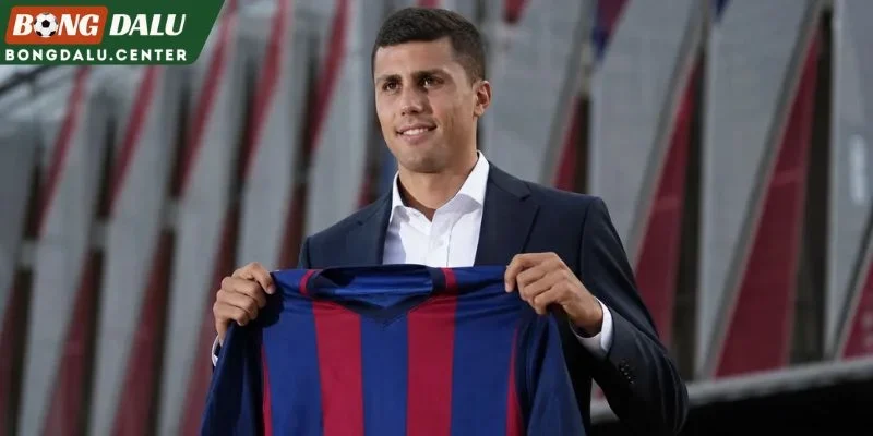 Mourinho hé lộ lý do Real Madrid từ bỏ Rodri