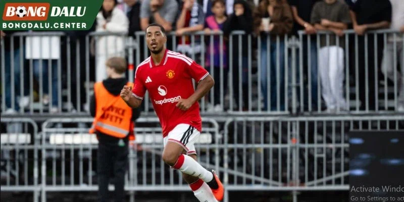 Youri Tielemans nhận sai và gửi lời xin lỗi kịp thời
