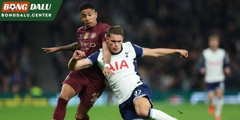 Tình hình Tottenham Hotspur, Aston Villa trước giờ G